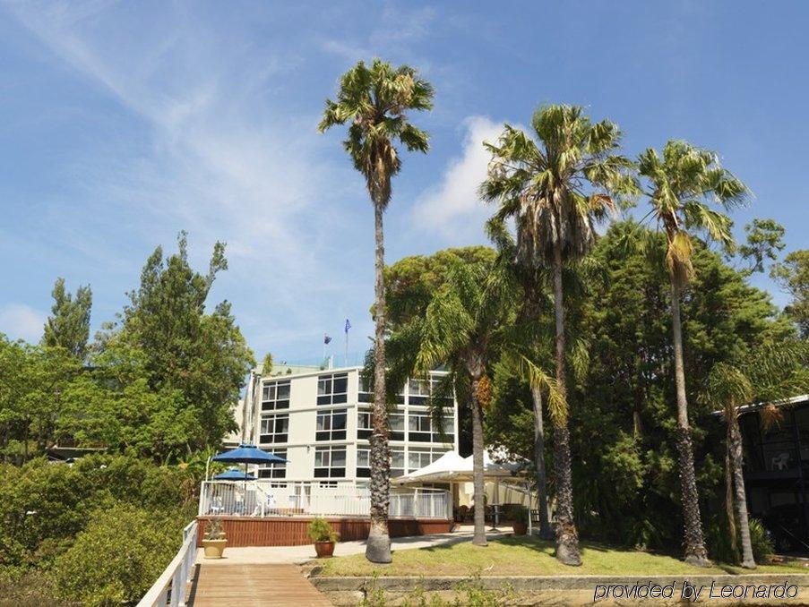 Mirage Hotel Newport Bagian luar foto